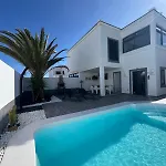 Sara By Casa Naturaleza וילה