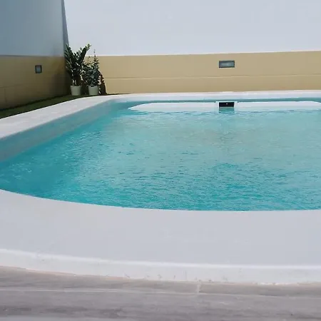 Sara Playa Blanca (Lanzarote)